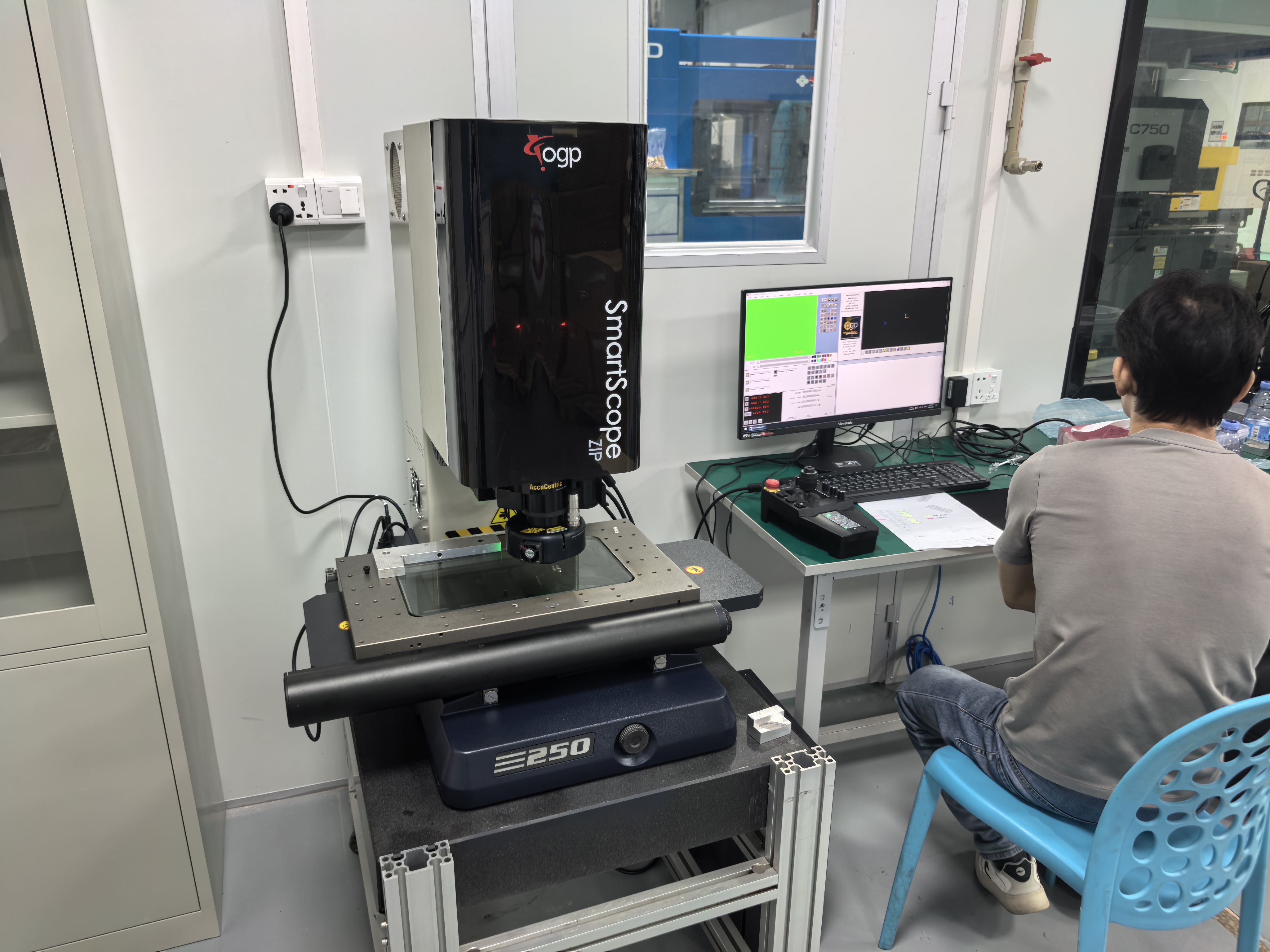 OGP SmartScope ZIP 250 含操作工位